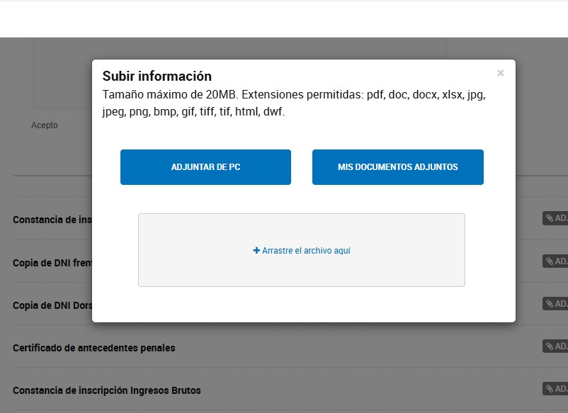 Ventana Subir información con los botones Adjuntar de PC y Mis documentos adjuntos